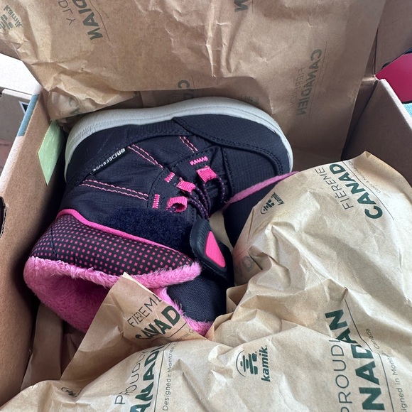 Kamik winter boots-toddler 6C - Picture 2 of 4